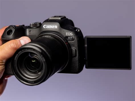 eos.rwm|Canon EOS R7 review .